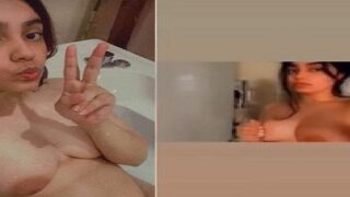 Sexy desi girl boobs show nude selfie MMS